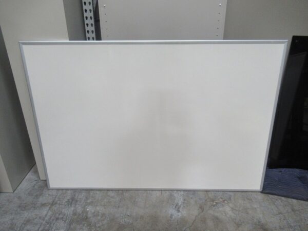 Staples White Board - Large