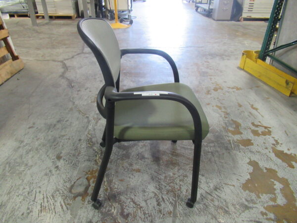 Hon "Ceres" Mobile Guest Chair - Image 4