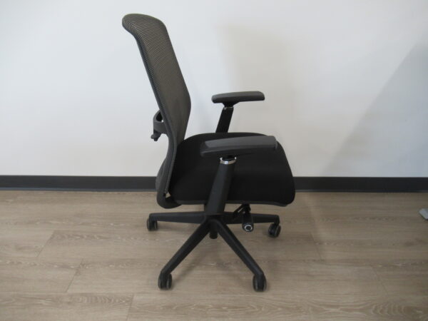 #7 Featured Item - Mesh Back Task Chair - Seating Source - Image 4